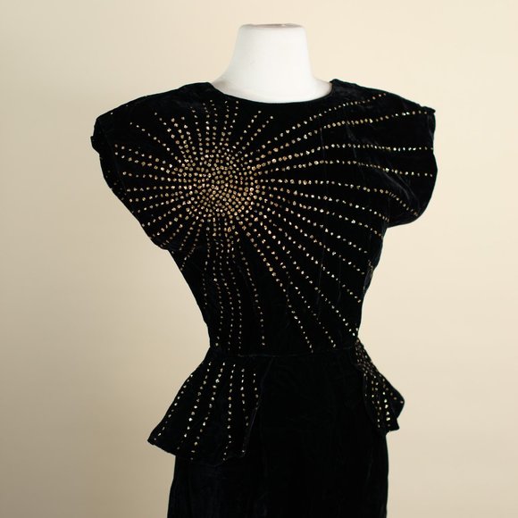 Vintage Dresses & Skirts - Vintage Black Velvet 1940's Jazz Era Dress